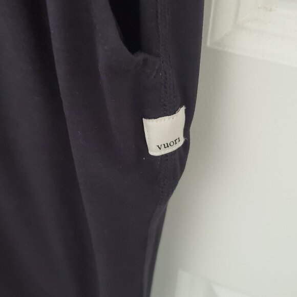 Share Vuori Jumpsuit All Day Women Small Romper Jumpsuit Black V-Neck Short - Picture 4 of 6